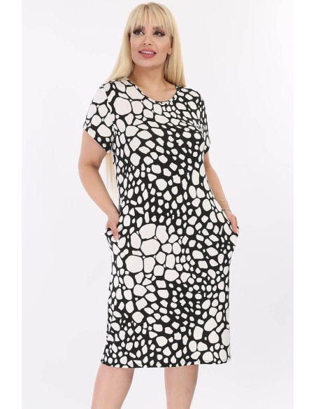 Простое черно-белое платье