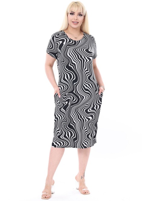 Must-valge kleit lühikeste varrukatega Must-valge kleit lühikeste varrukatega