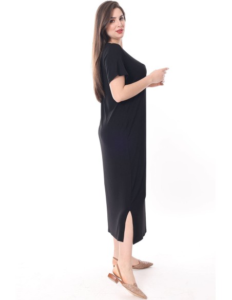 Melna gara kleita ar šķēlumiem