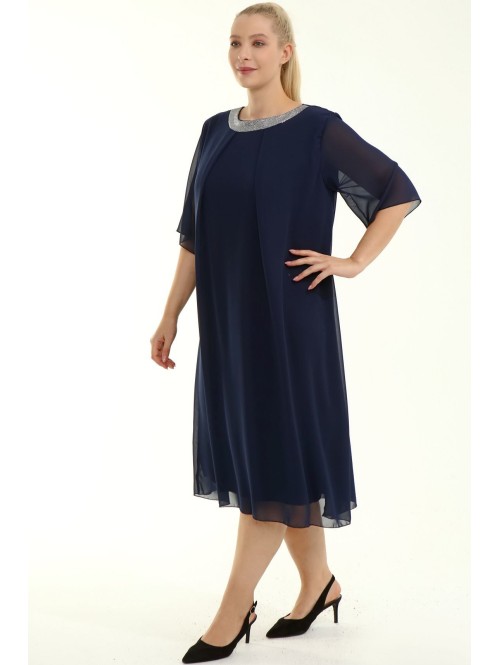 Puošni laisvo dizaino suknelė Puošni laisvo dizaino suknelė