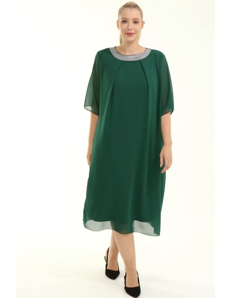 Великолепное зеленое платье для полных женщин.