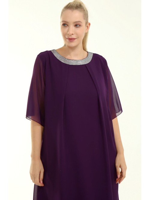 Elegantne pluss suuruses kleit Elegantne pluss suuruses kleit