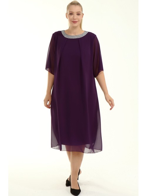 Elegantne pluss suuruses kleit Elegantne pluss suuruses kleit