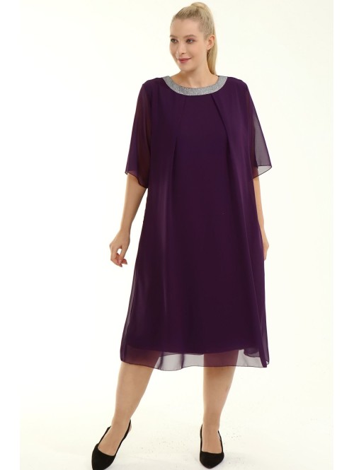 Elegantne pluss suuruses kleit Elegantne pluss suuruses kleit