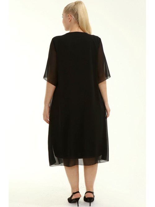 Melna izlaiduma kleita apaļīgam Melna izlaiduma kleita apaļīgam