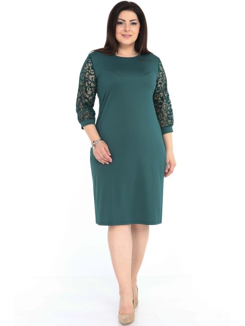 Зелёное платье в классическом стиле Зелёное платье в классическом стиле