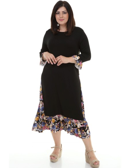 Ilga laisvo stiliaus suknėlė su gėlių motyvais