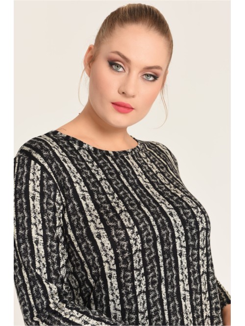 Midi ilgio suknelė ilgomis rankovėmis Midi ilgio suknelė ilgomis rankovėmis