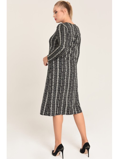 Платье миди с длинными рукавами Платье миди с длинными рукавами