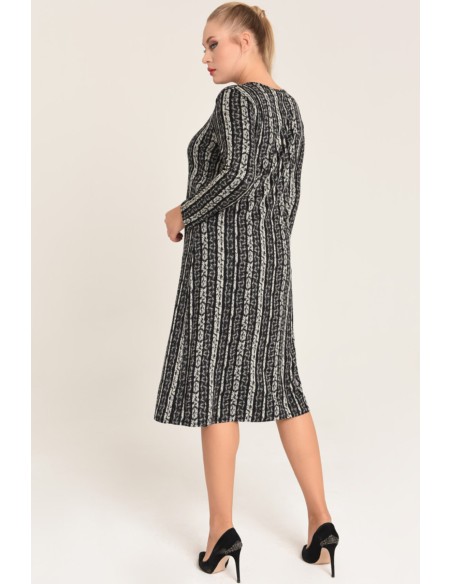 Платье миди с длинными рукавами
