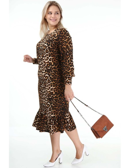 Pikkade varrukatega loomakarva mustriga kleit