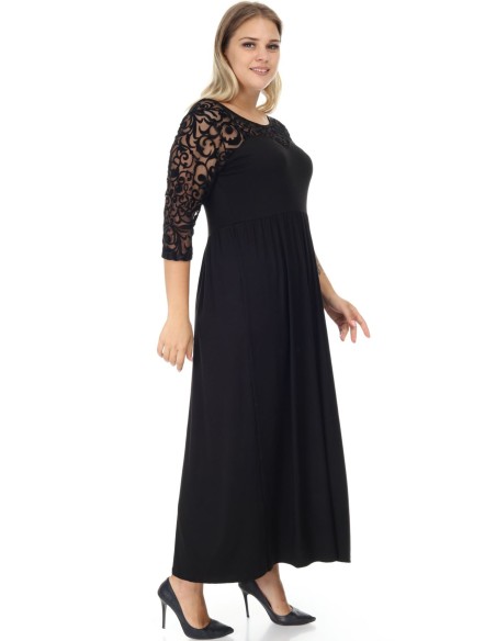 Gara melna kleita ar greznām piedurknēm