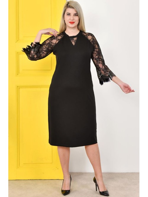 Juhuslik kleit uhkete varrukatega Juhuslik kleit uhkete varrukatega