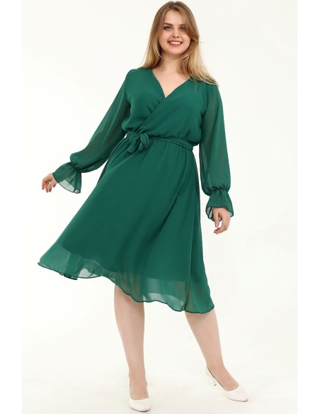 Lehviv roheline rihmaga kleit