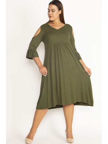 Платье цвета хаки с открытыми плечами 2