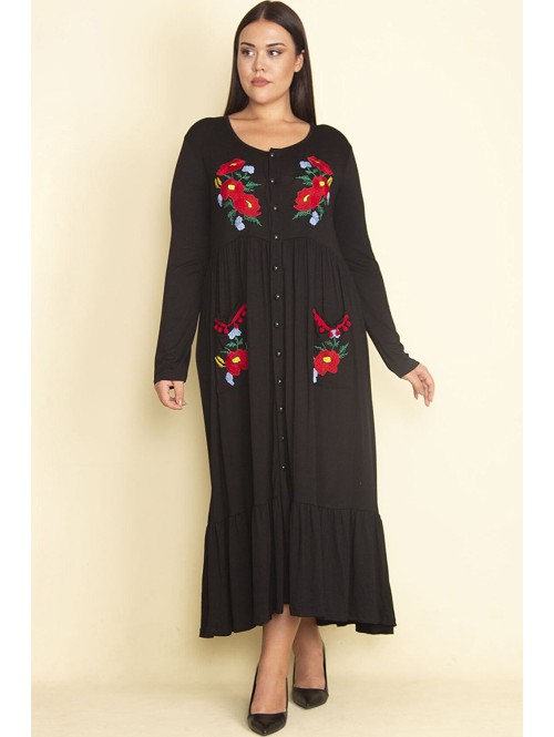 Gara melna kleita ar izšūtu aplikāciju Gara melna kleita ar izšūtu aplikāciju