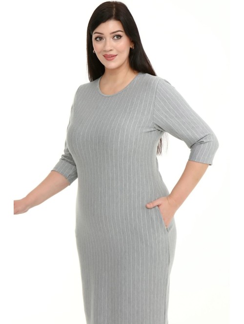 Gaiši pelēka svītraina kleita Gaiši pelēka svītraina kleita