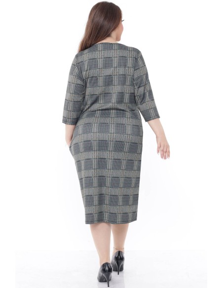 Жаккардовое платье в клетку с рукавами 3/4.