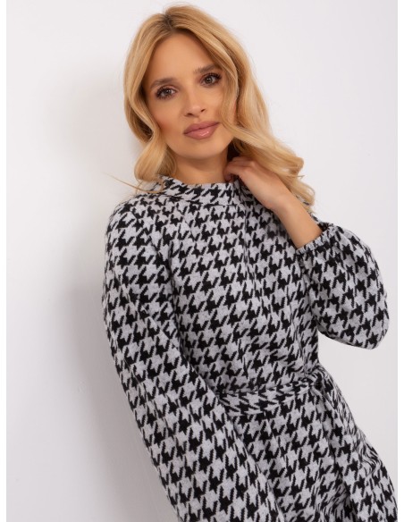 Suknelė balta-juoda