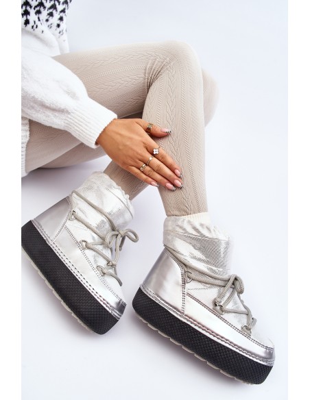 Women's Snow Boots with Silver Lacing Toolsa
