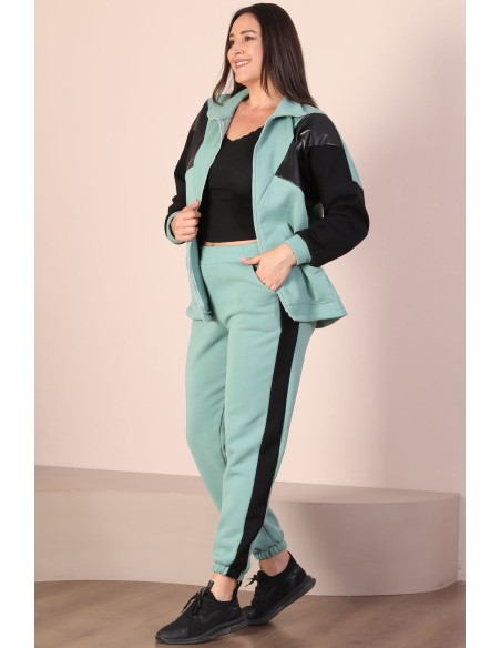 Moteriškas treningas su užtrauktuku