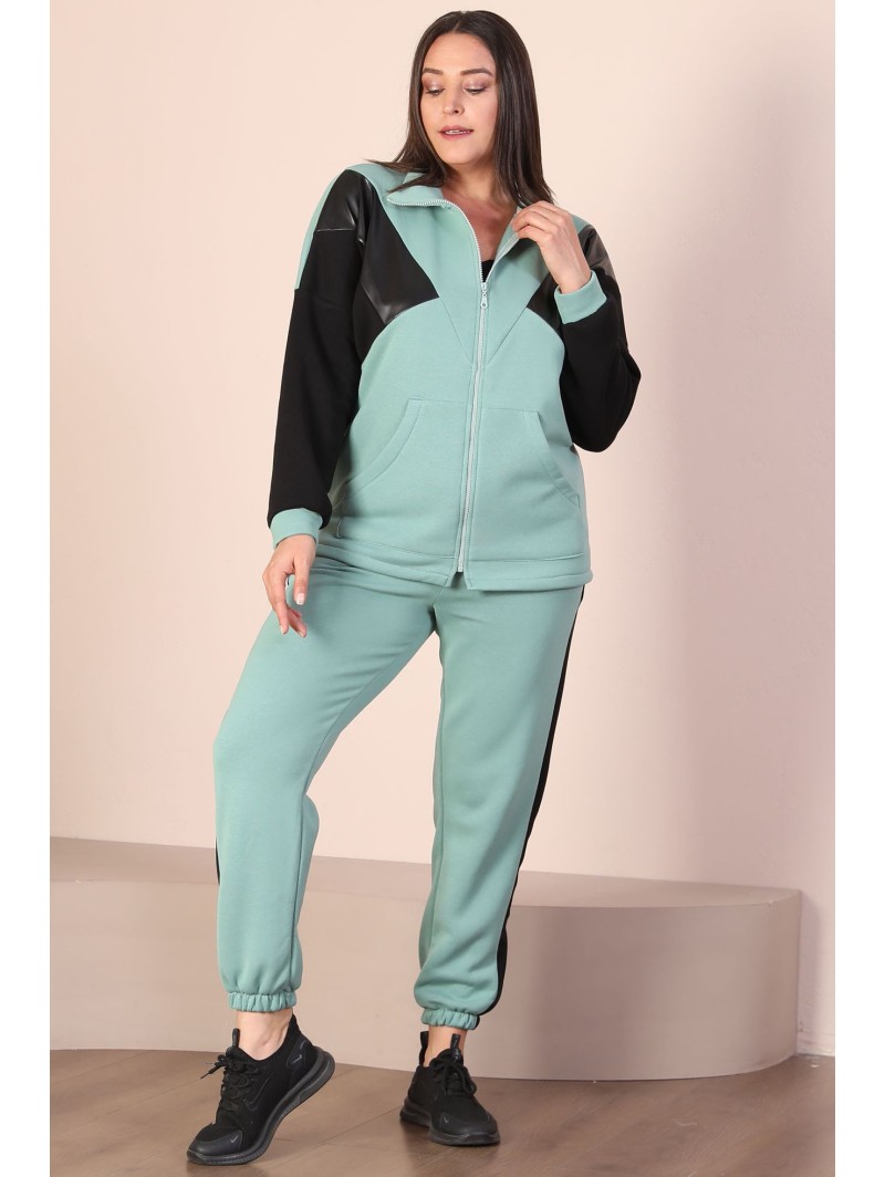 Женский спортивный костюм на молнии Женский спортивный костюм на молнии