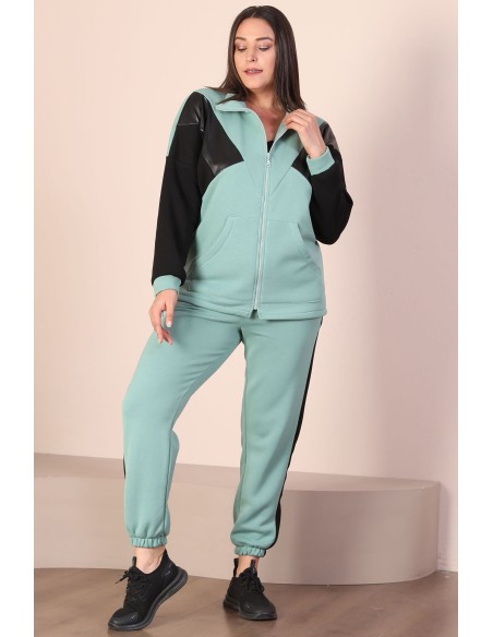 Moteriškas treningas su užtrauktuku