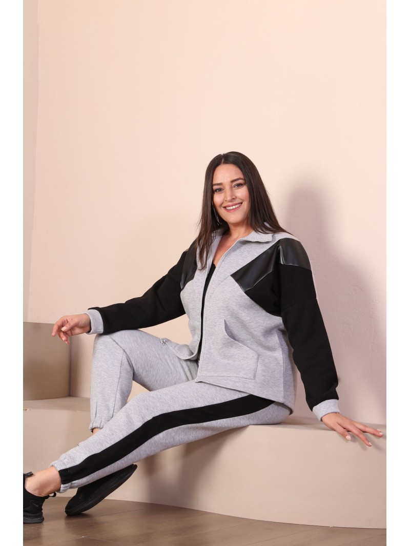 Naiste tõmblukuga dressid Naiste tõmblukuga dressid