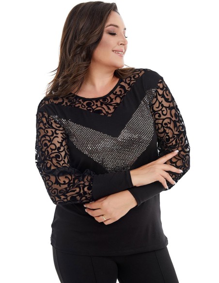 Элегантная черная блузка с необычными рукавами