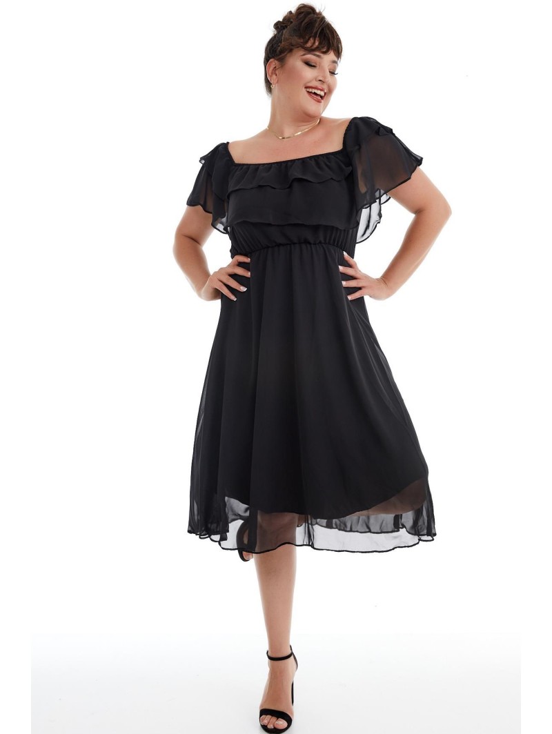 Juoda suknelė su dirželiu Juoda suknelė su dirželiu