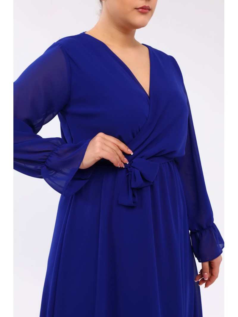 Plazdanti suknelė su dirželiu