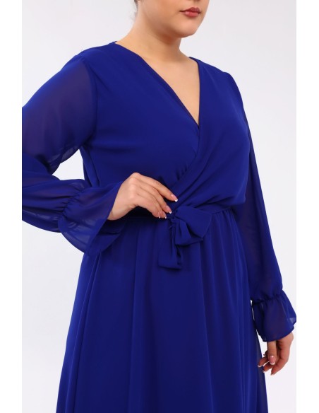 Plazdanti suknelė su dirželiu