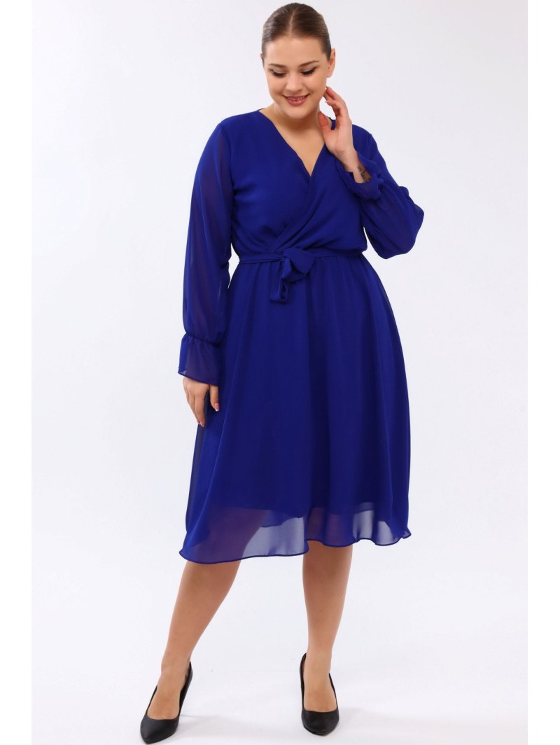 Plazdanti suknelė su dirželiu