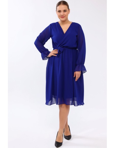 Plazdanti suknelė su dirželiu