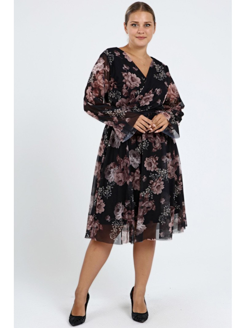 Suknelė su dirželiu Suknelė su dirželiu