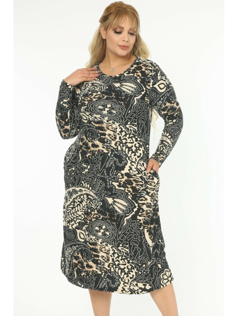 Marga suknelė virš kelių Marga suknelė virš kelių