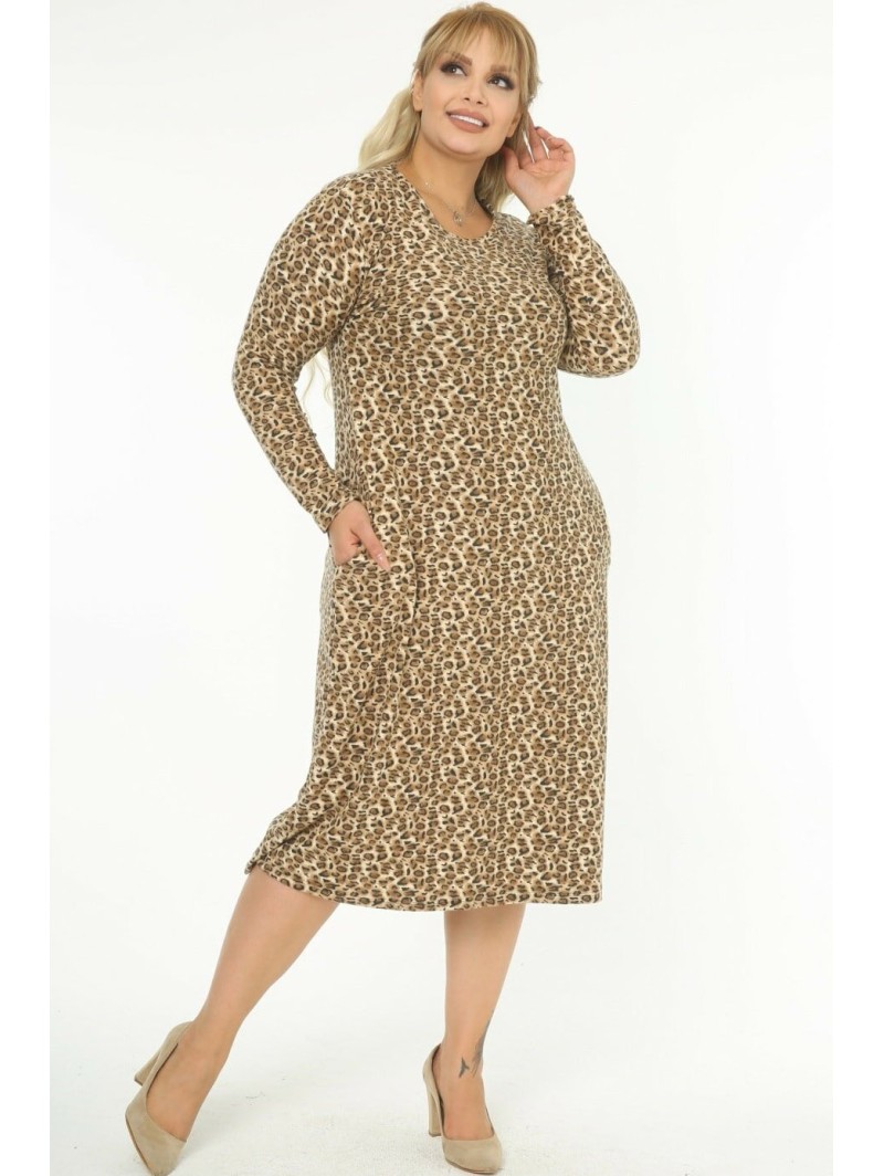 Raštuota suknelė Raštuota suknelė