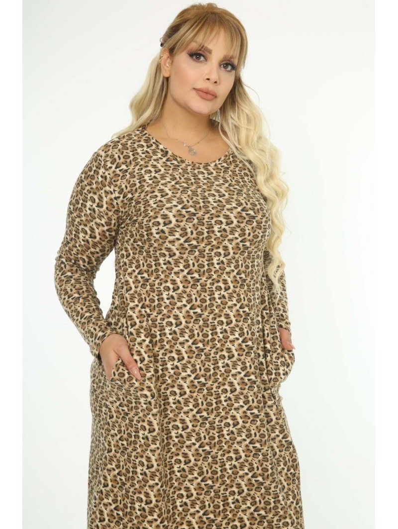 Raštuota suknelė Raštuota suknelė