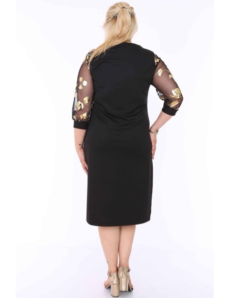 Must klassikaline kleit