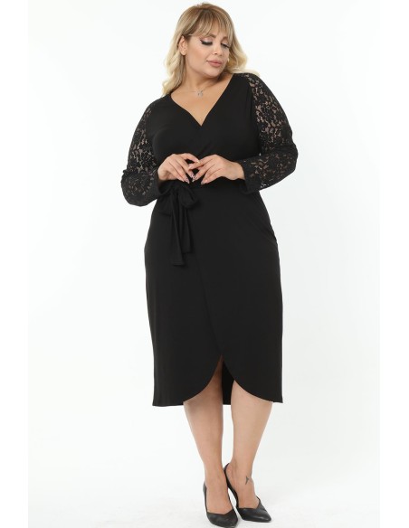 Must pitsvarrukatega kleit