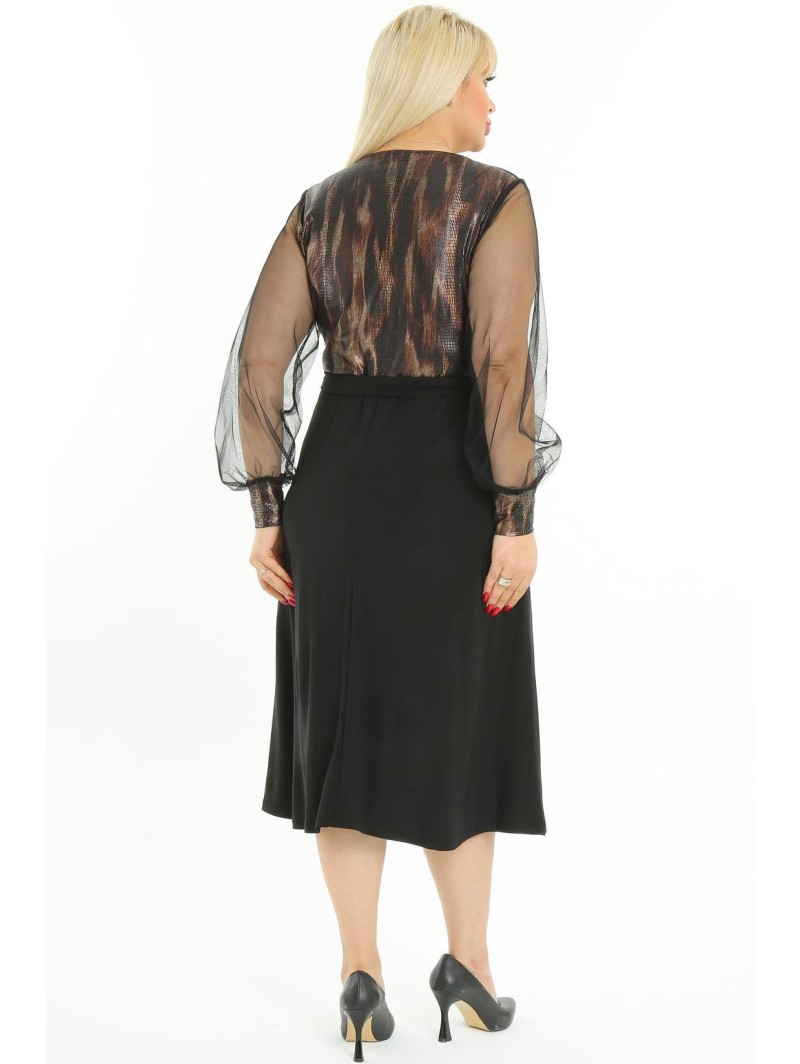 Elegantiška suknelė su dirželiu Elegantiška suknelė su dirželiu