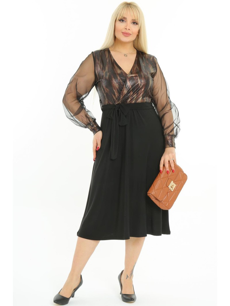 Elegantiška suknelė su dirželiu Elegantiška suknelė su dirželiu