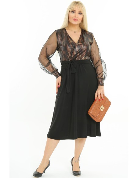 Элегантное платье с ремешком