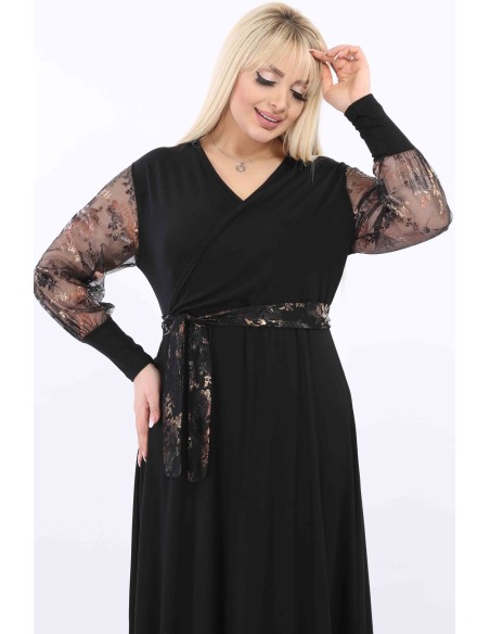 Расклешенное черное платье