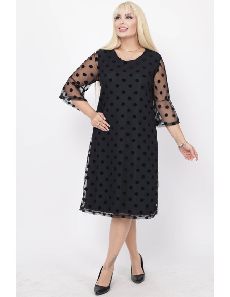 Melna kleita ar bumbiņām