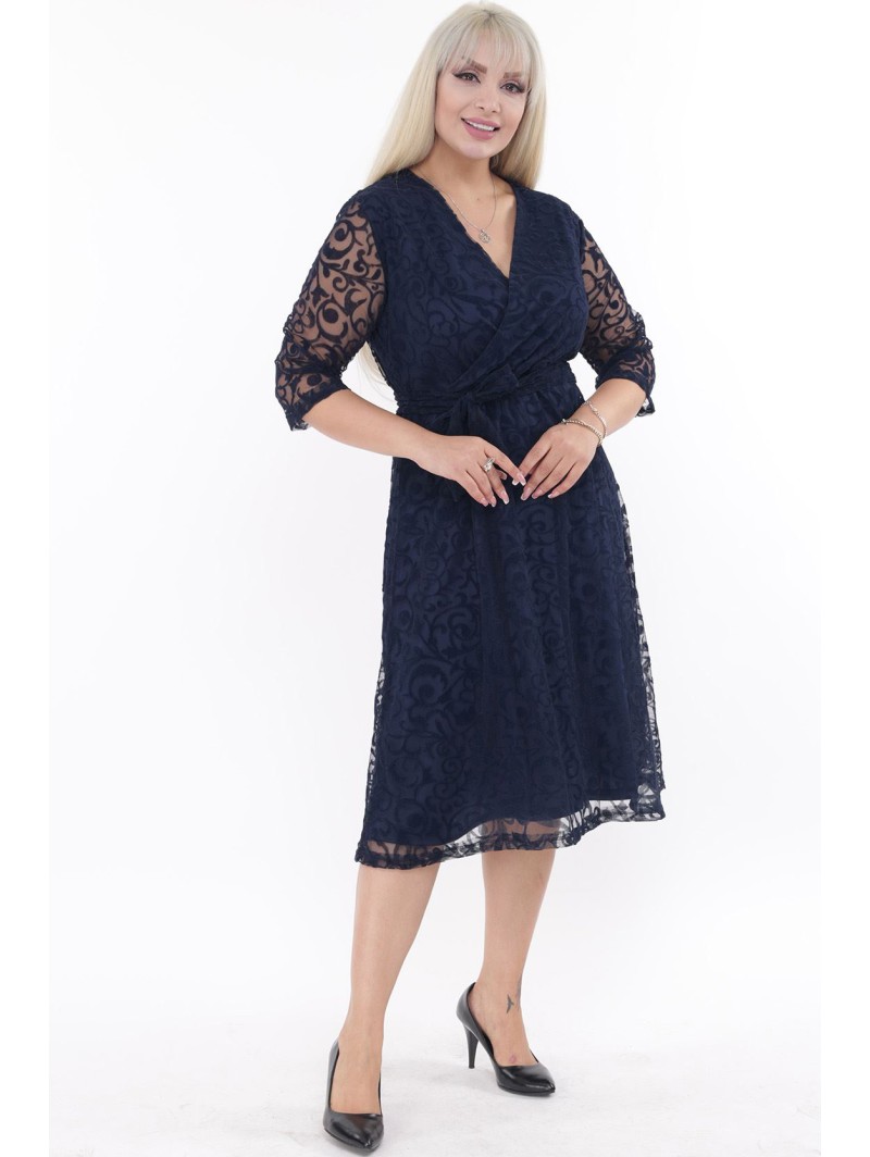 Tamsiai mėlyna suknelė Tamsiai mėlyna suknelė