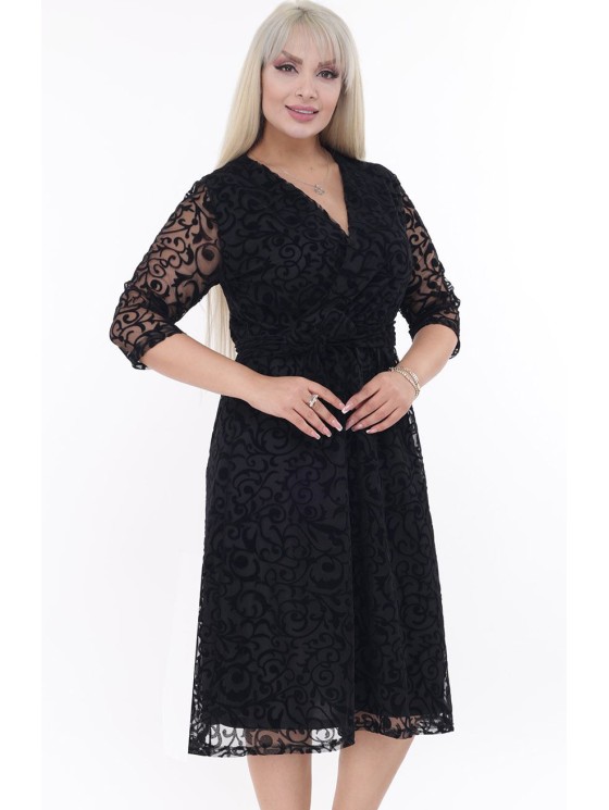 Melna kleita ar mežģīnēm