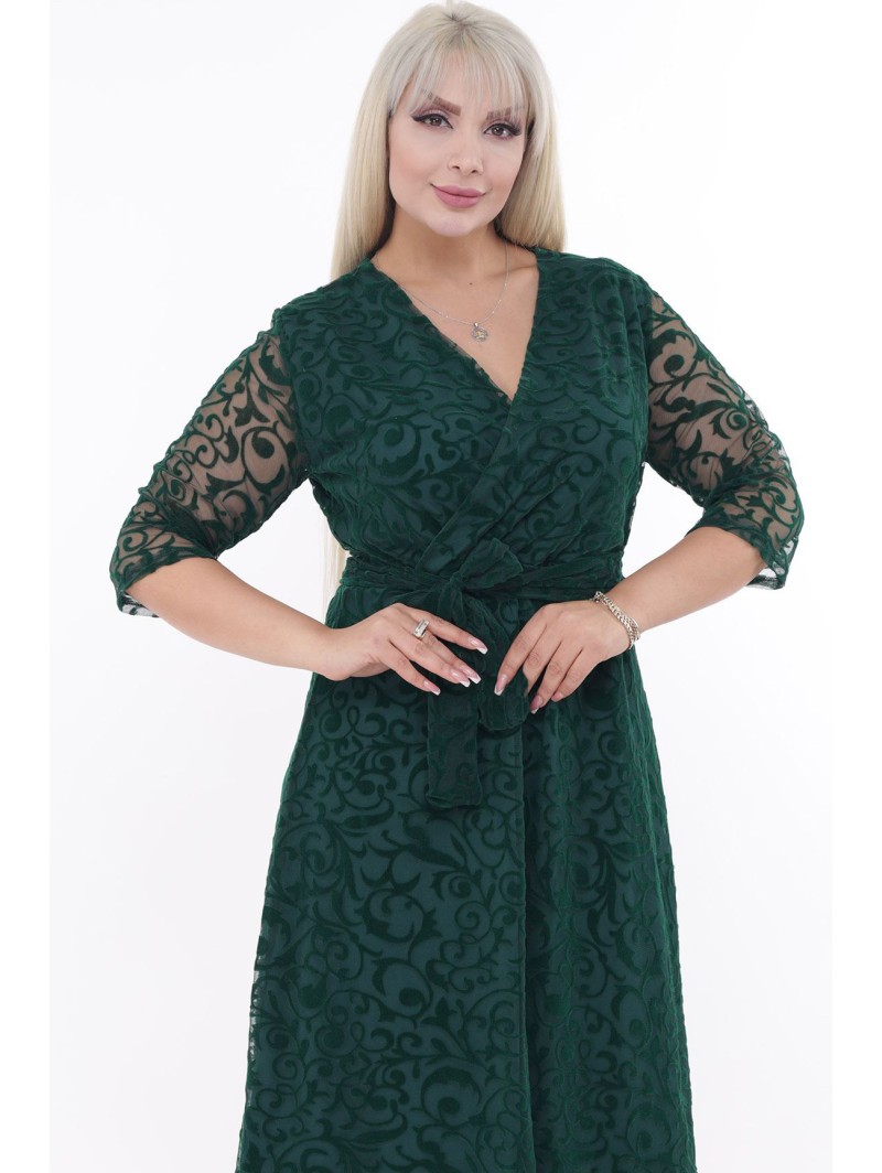 Зеленое платье с вырезом Зеленое платье с вырезом