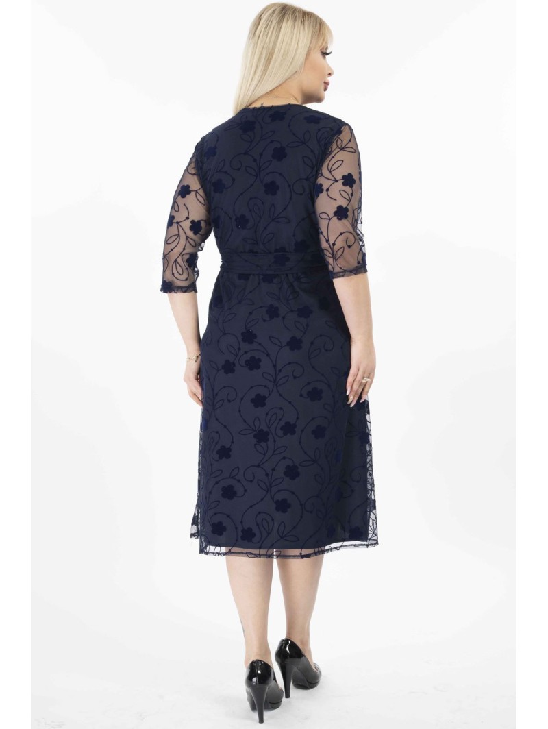 Elegantiška tamsiai mėlyna suknelė Elegantiška tamsiai mėlyna suknelė