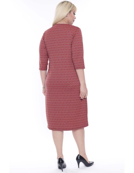 Узорчатое платье с орнаментом